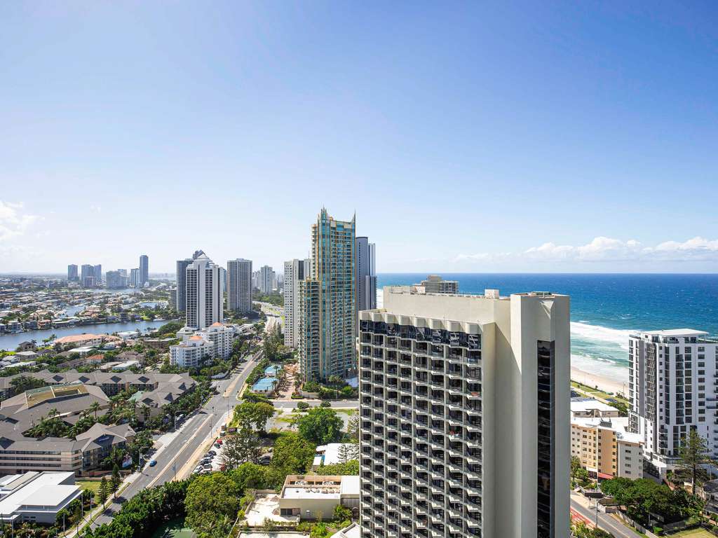 Mantra Crown Towers Surfers Paradise Hotel