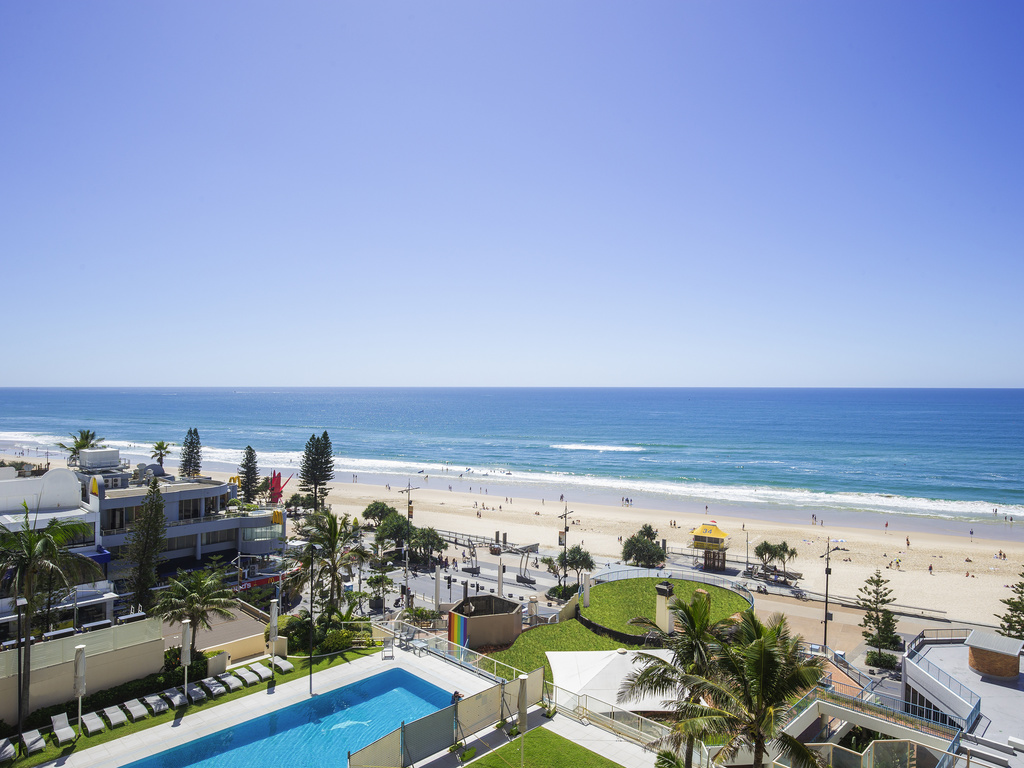 Paradise Centre Apartments Surfers Paradise - Image 4