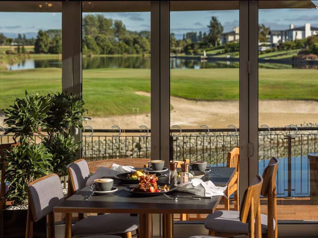 Hotel in Christchurch Peppers Christchurch Clearwater Resort ALL