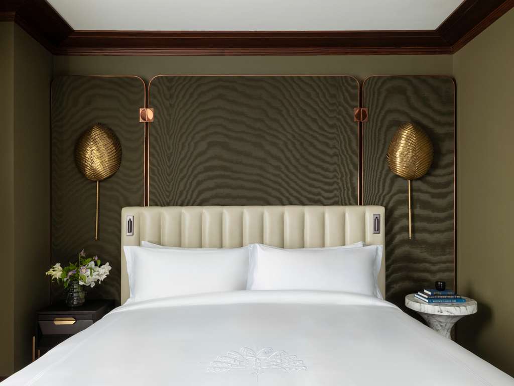 Suite Emerald 1 chambre avec 1 lit king size, majordome. Salon, minibar, salle de bain et WC — photo 2