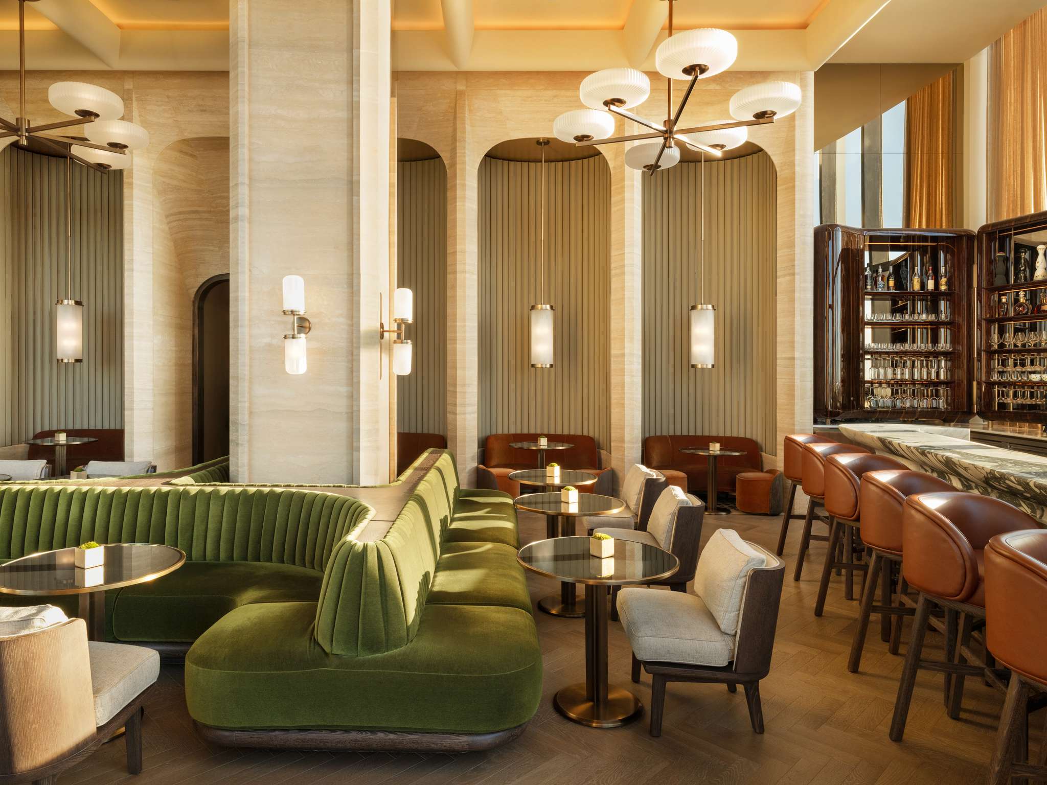 Boston Five Star Hotels; Raffles Boston | 5-Star Luxury Hotel | Back Bay, Boston - ALL