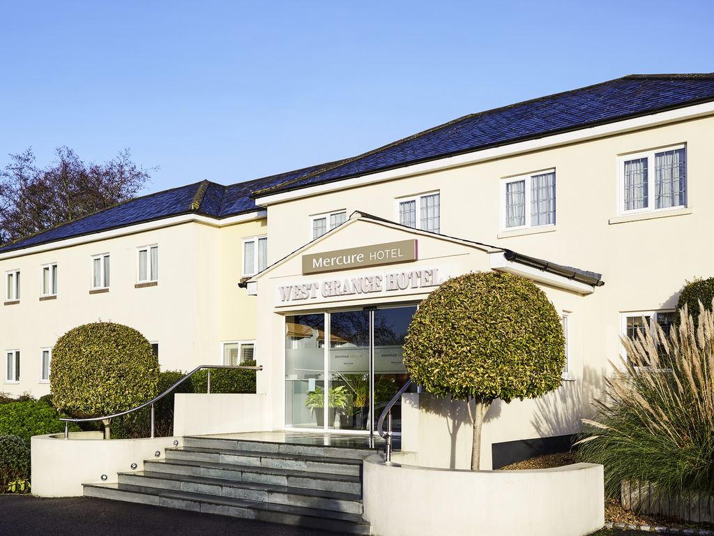 Mercure Newbury West Grange Hotel - Image 1