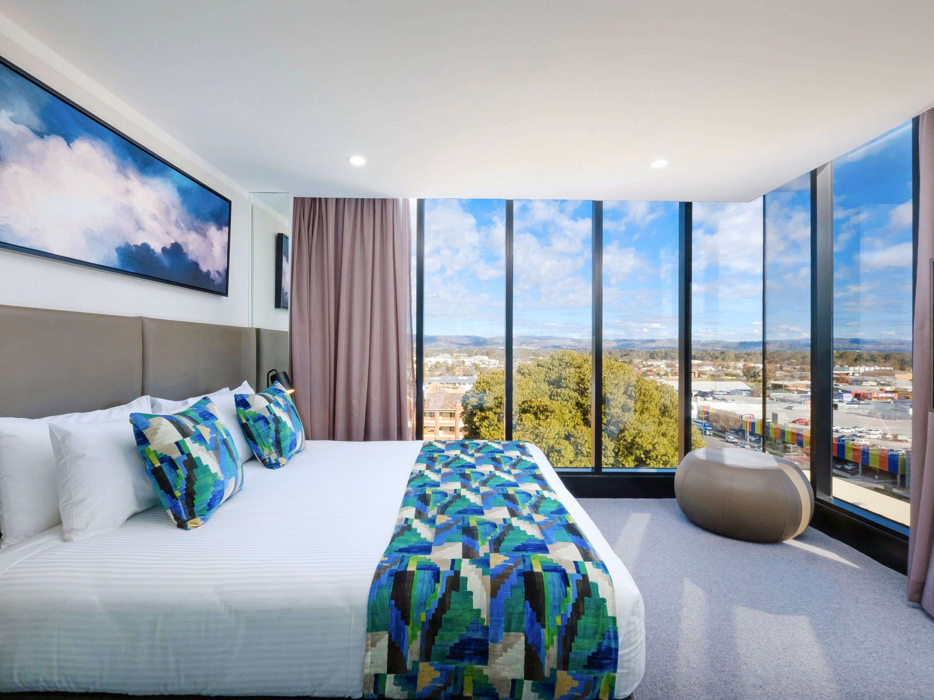 Mantra Albury