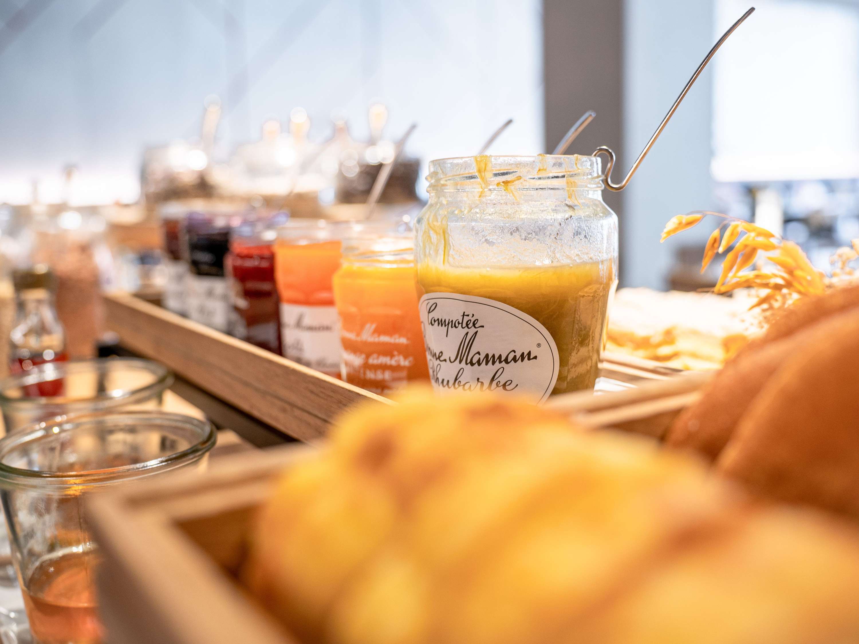 Urban chic ambiance novotel paris 20 belleville 4 stars all