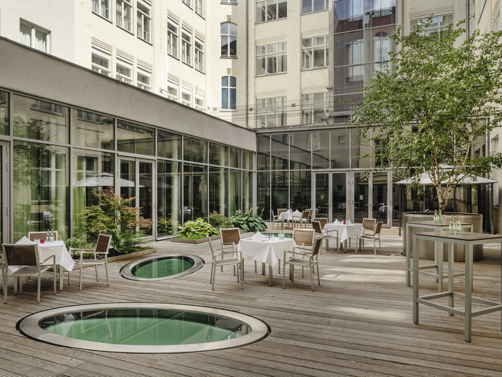 Movenpick Hotel Berlin - Image 1