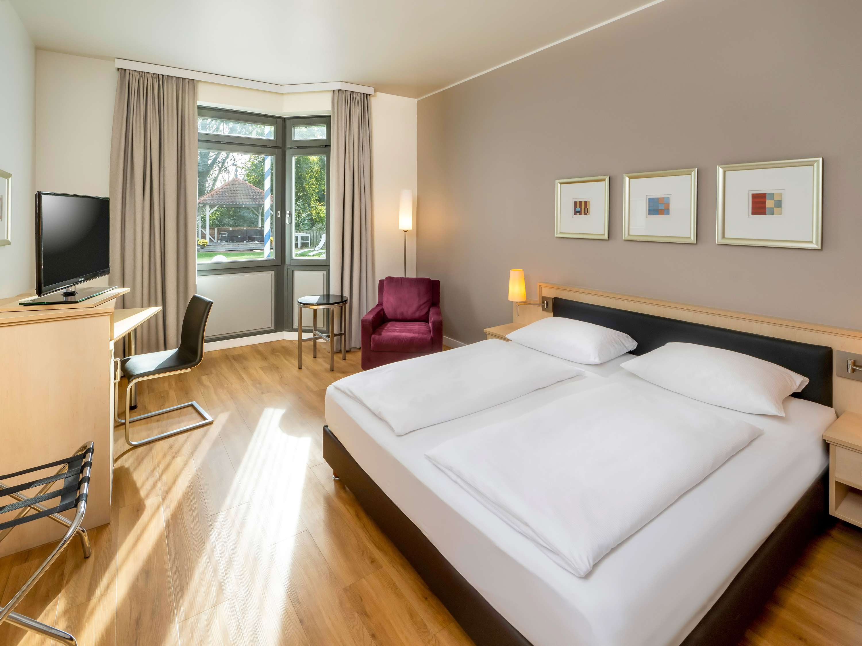 München Flughafen Hotel Park Hallbergmoos all.accor.com