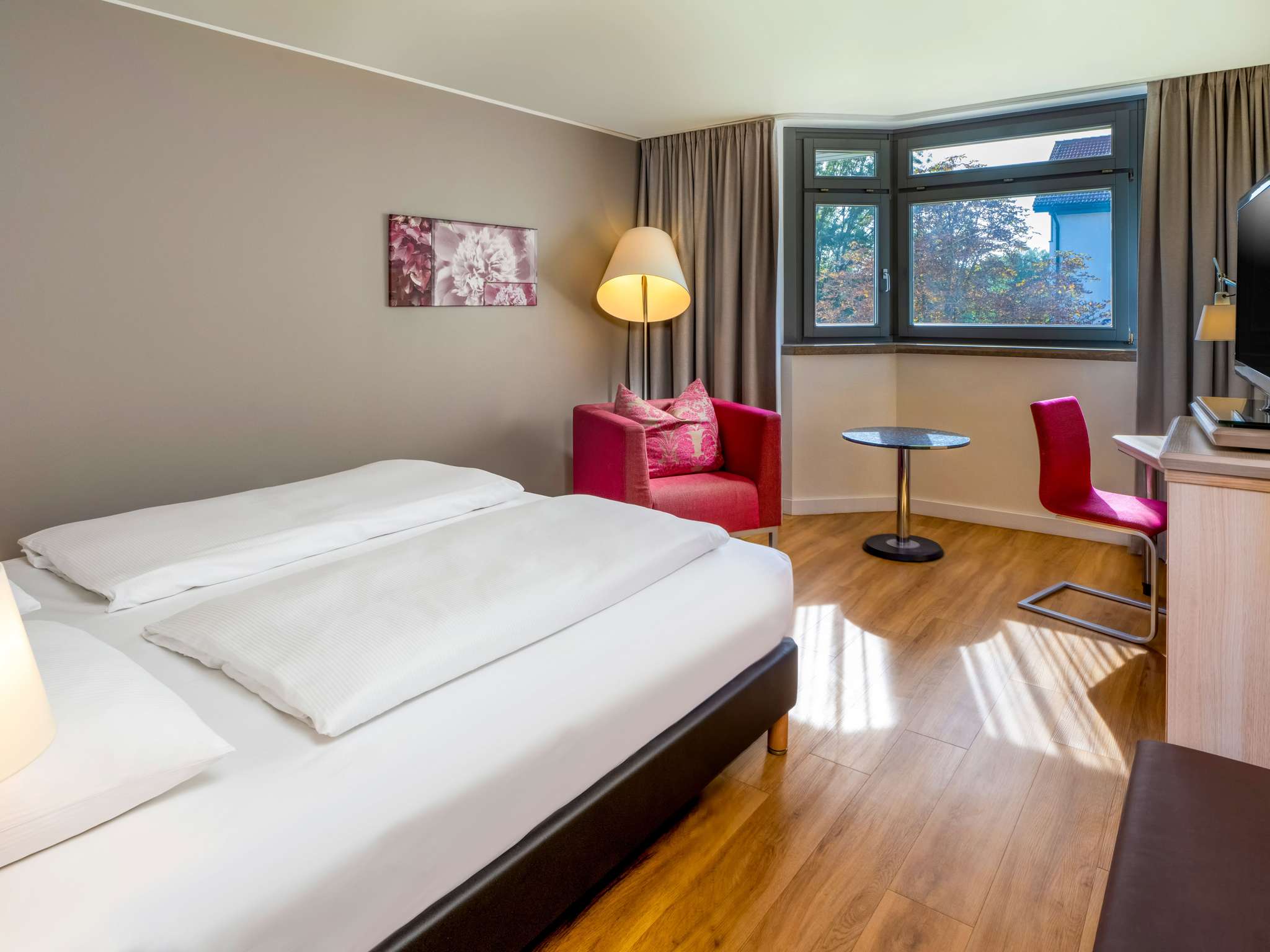 Hotel Und Parken Hallbergmoos Flughafen München all.accor.com