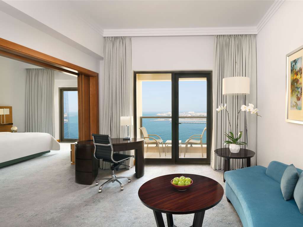 Mövenpick Hotel Jumeirah Beach — 13/14