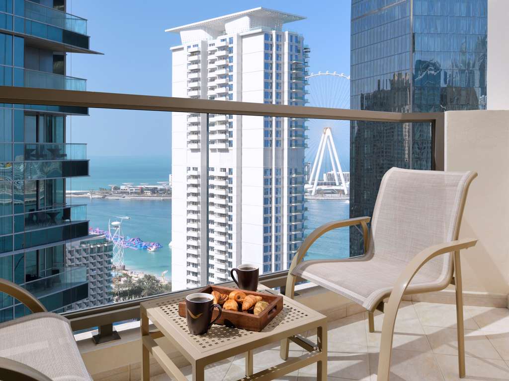 Chambre Executive avec lit King et vue partielle sur la mer — photo 4