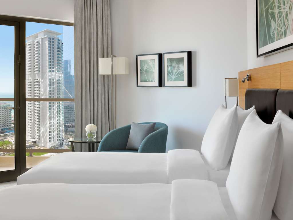 Chambre Executive avec lits jumeaux et vue partielle sur la mer — photo 2