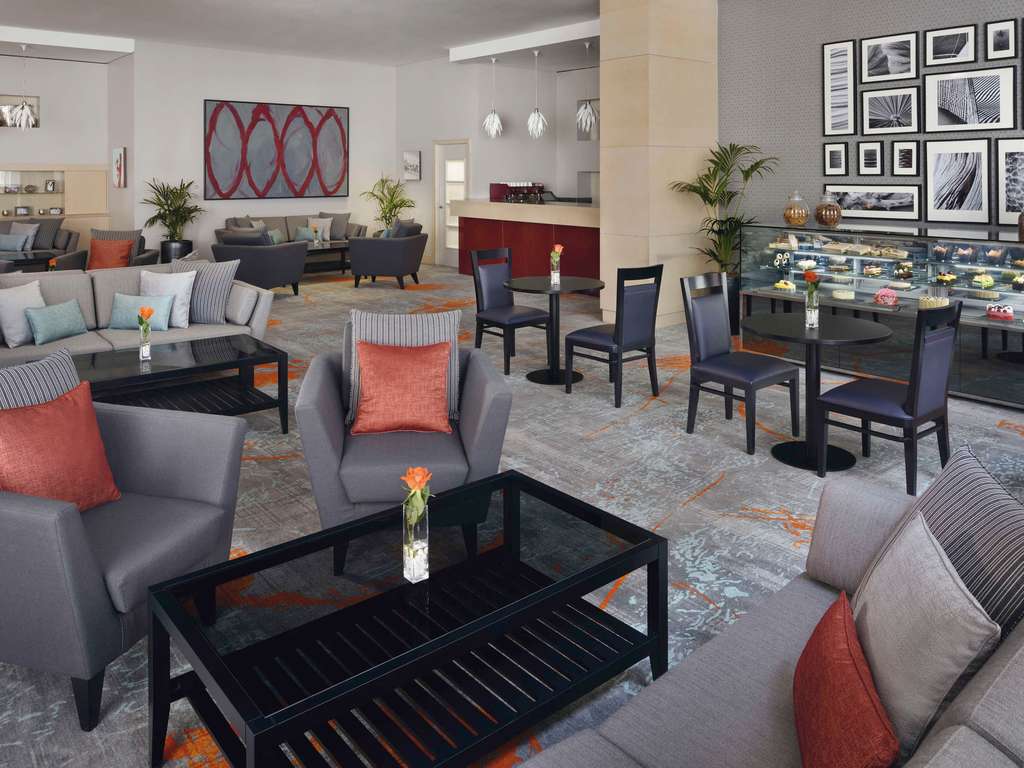 Mövenpick Hotel & Apartments Bur Dubai — 6/14