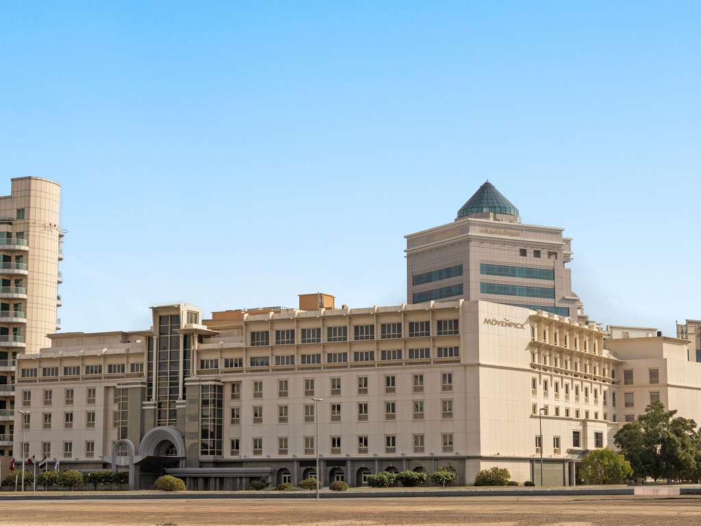 Mövenpick Hotel & Apartments Bur Dubai — 7/14