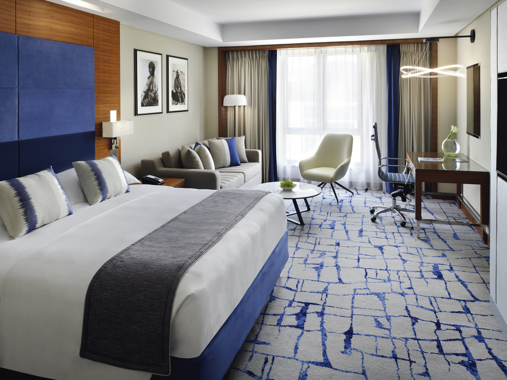 Mövenpick Hotel & Apartments Bur Dubai — 9/14