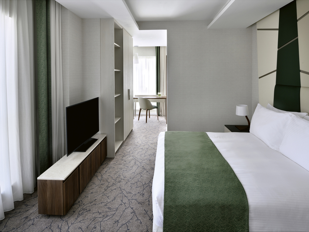 Mövenpick Hotel Apartments Downtown Dubai — 13/14