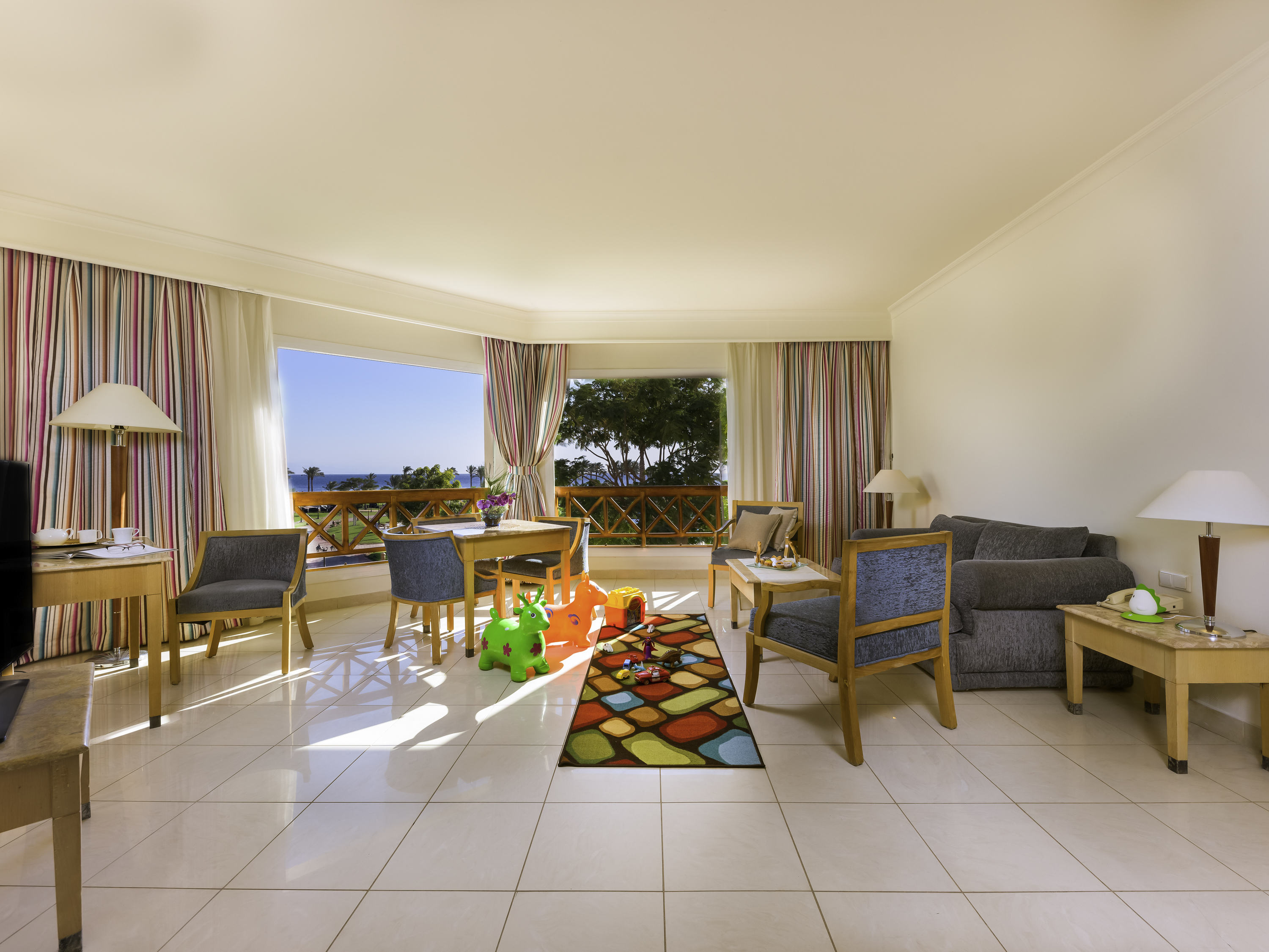 Chambre Famille avec lit King et vue sur la mer — photo 3