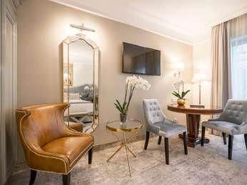 Deluxe Room with 2 single beds, photo 2