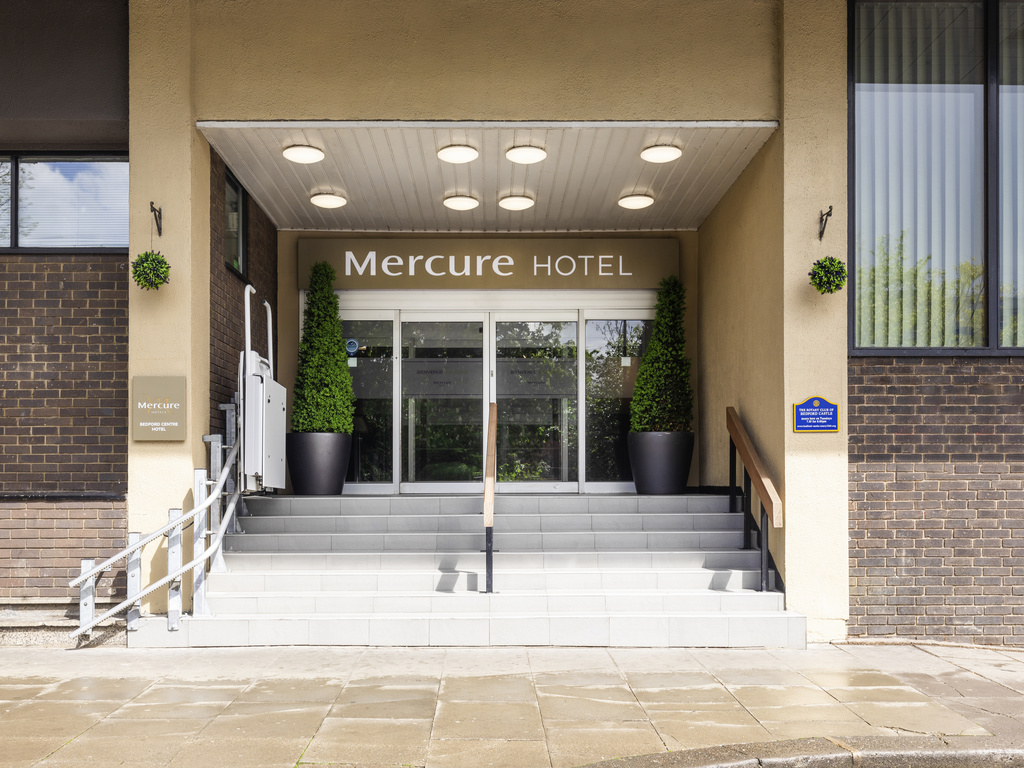 Mercure Bedford Centre Hotel - Image 1
