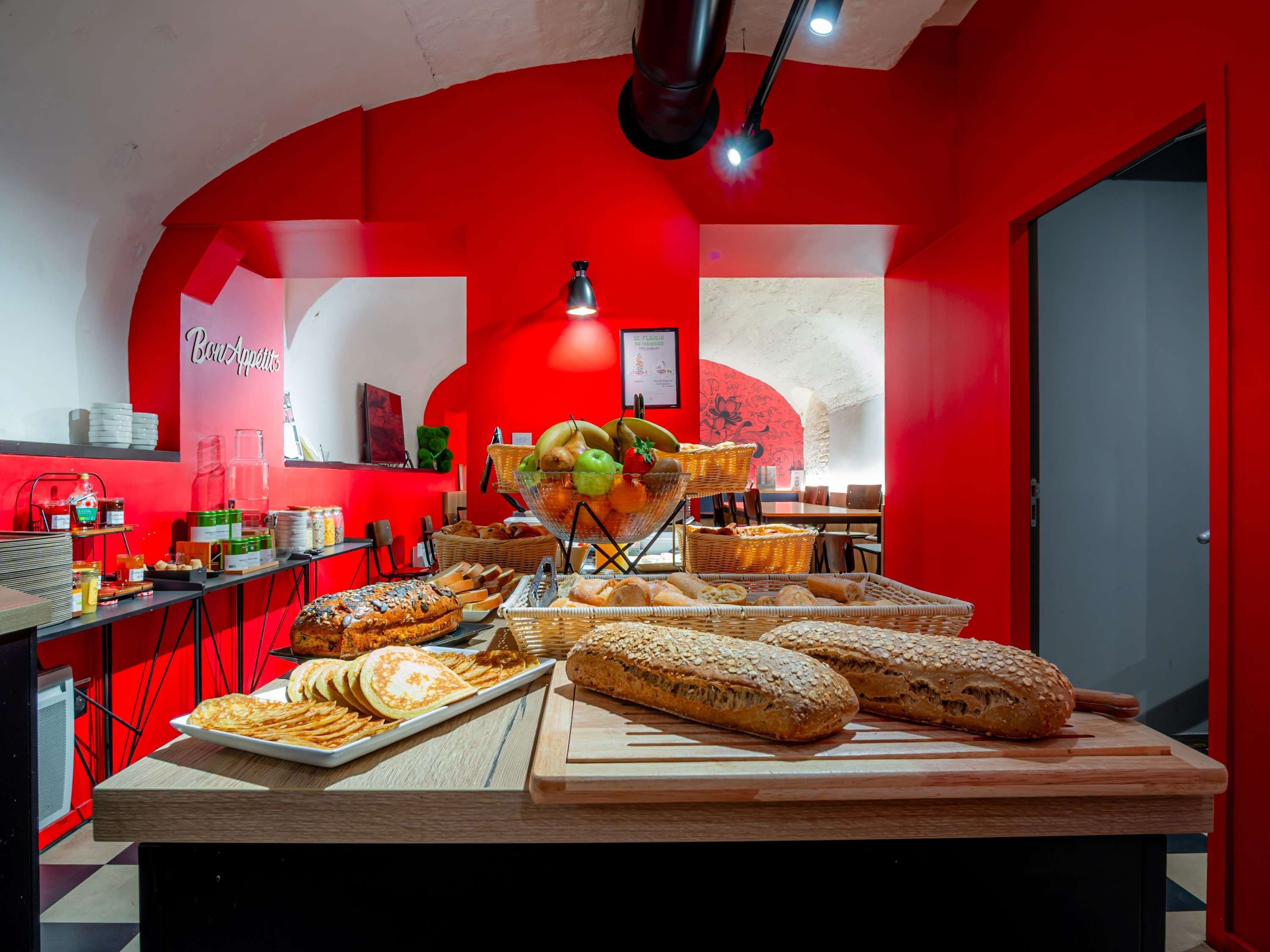 ibis Styles Paris Gare de l'Est Magenta — 20/30