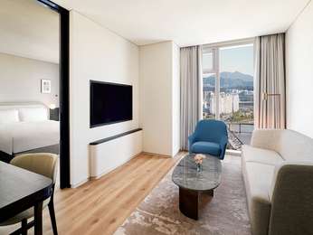 Namsan Suite with 1 King bed, Namsan view