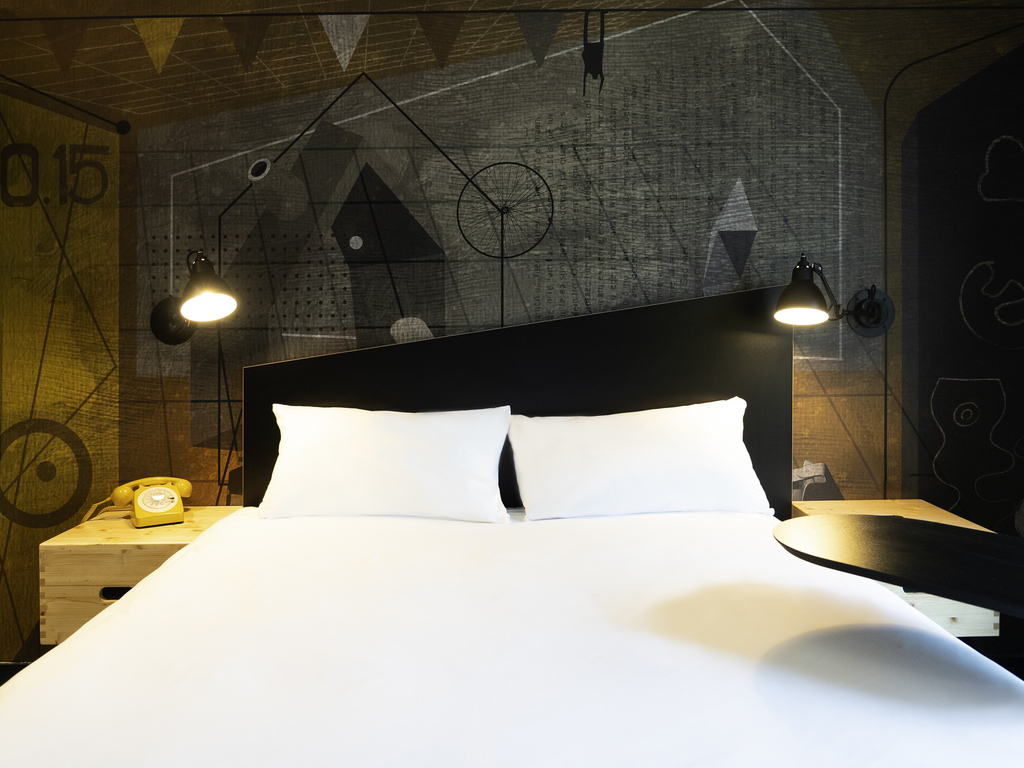 ibis Styles Dreux Centre Gare - Image 1