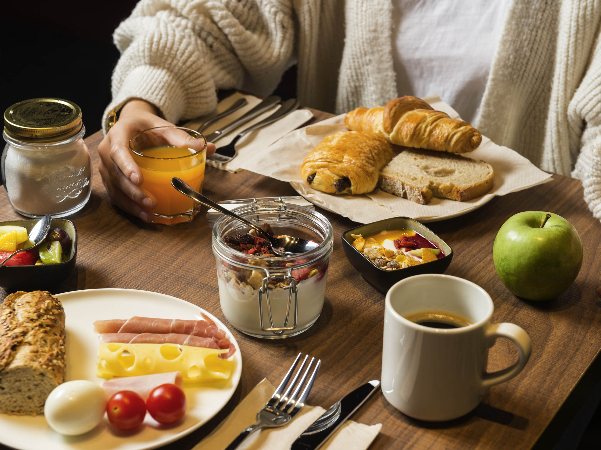 бразильский завтрак. соусы для завтрака. Our breakfast. завтраки в гостинице в узбекистане. Our breakfast.
