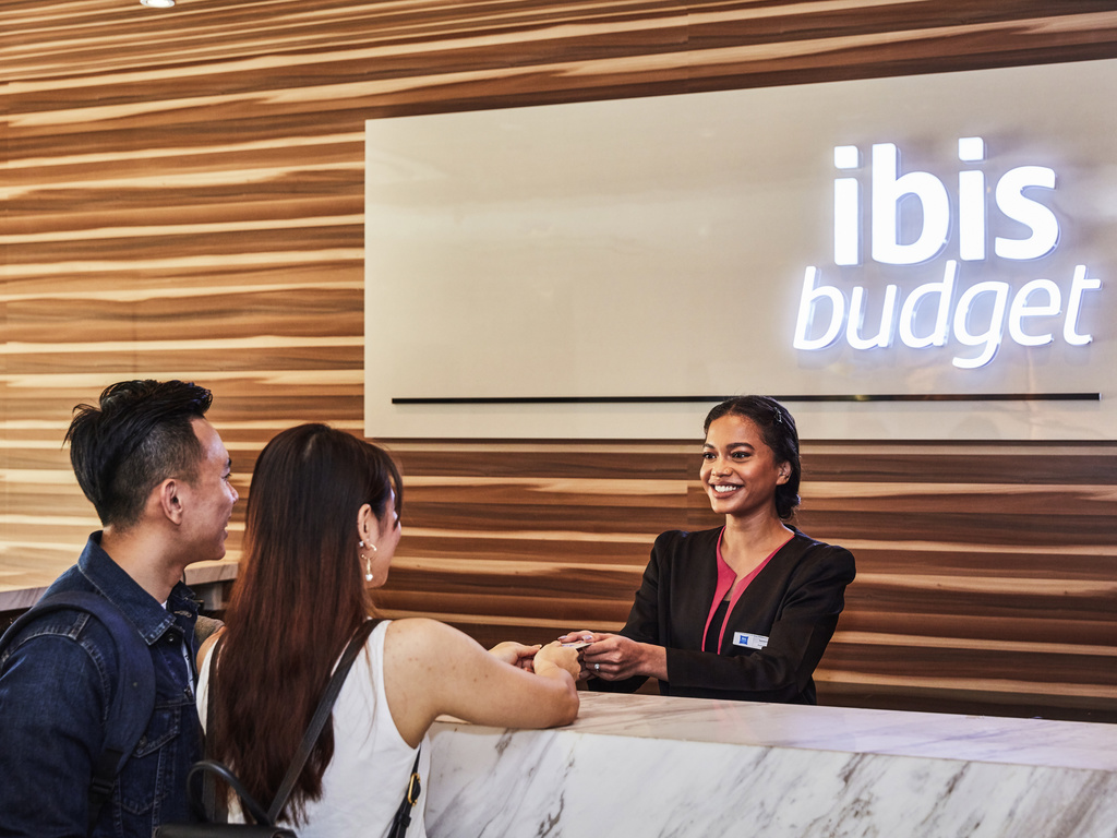 Ibis Budget Singapore Crystal - Image 1