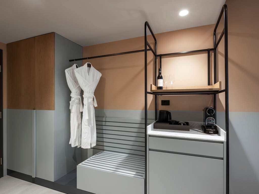 Mercure Melbourne La Trobe Street (Opening March 2026) - Image 2