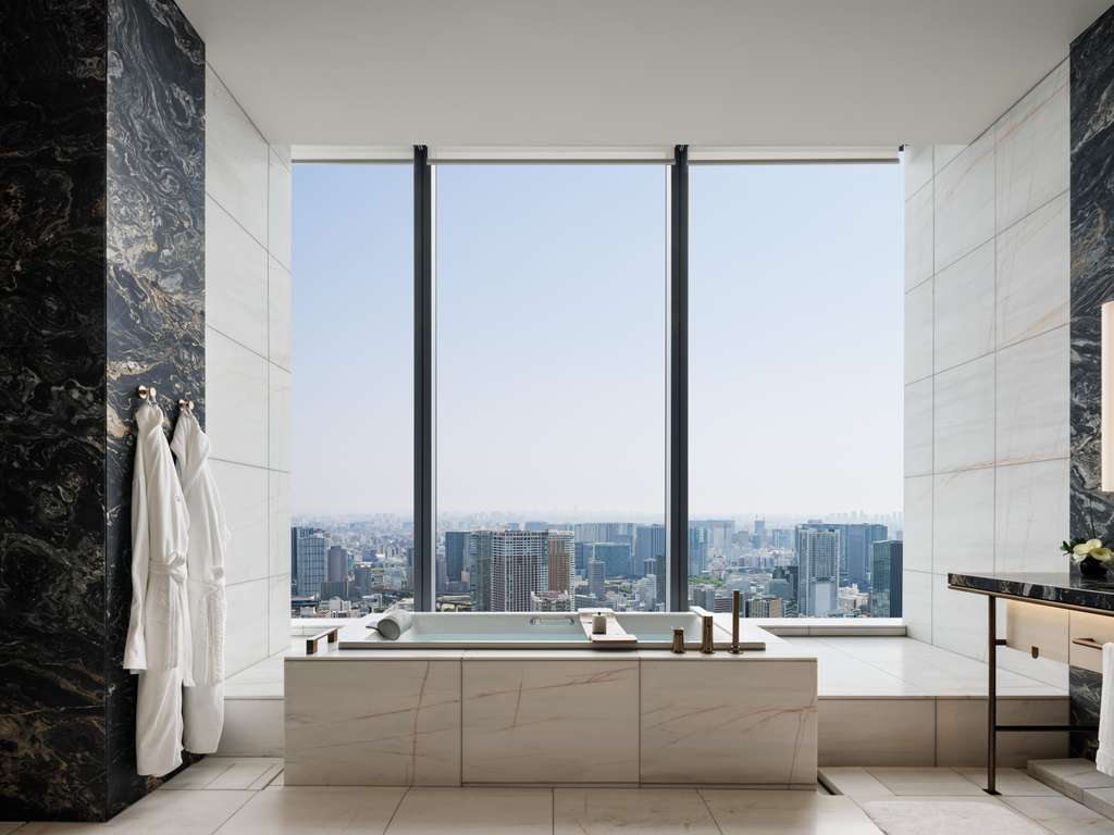SUITE PRÉSIDENTIELLE 1 CHAMBRE King - 278 m², accès au salon, grand espace de vie et chambre — photo 5
