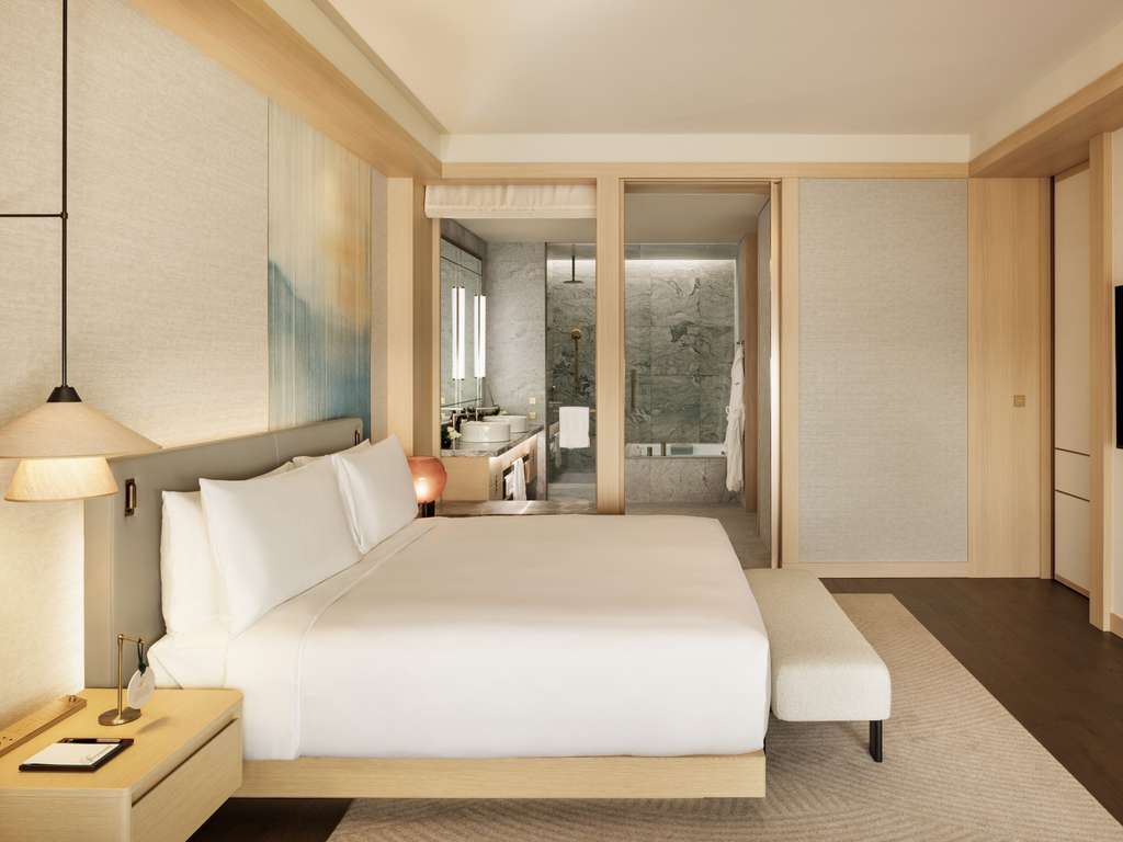 SUITE FAIRMONT GOLD SIGNATURE King - 105 m², accès salon, petit déjeuner, vue sur la skyline — photo 5