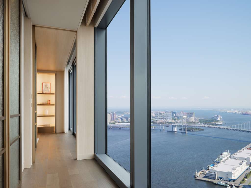 SUITE FAIRMONT GOLD King de 88 m² avec accès au salon, et séjour et chambre séparés — photo 2