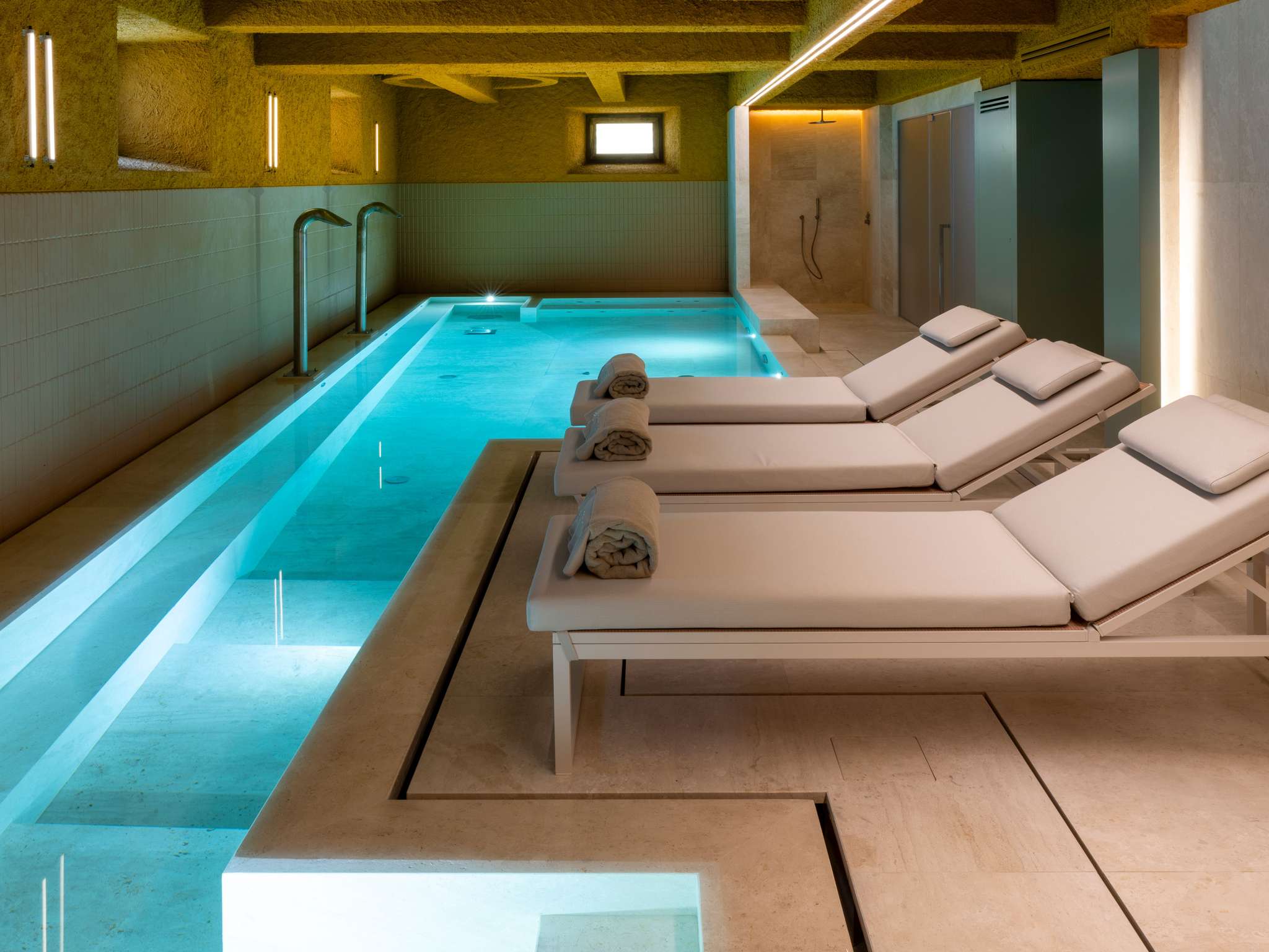 Rejuvenate Your Senses: Discover Table Shower Massage - iwjfxyq