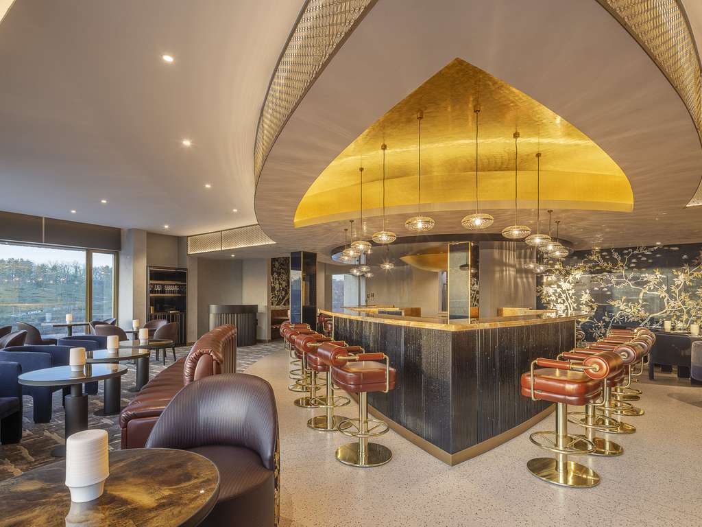 Fairmont Golden Prague - Image 2