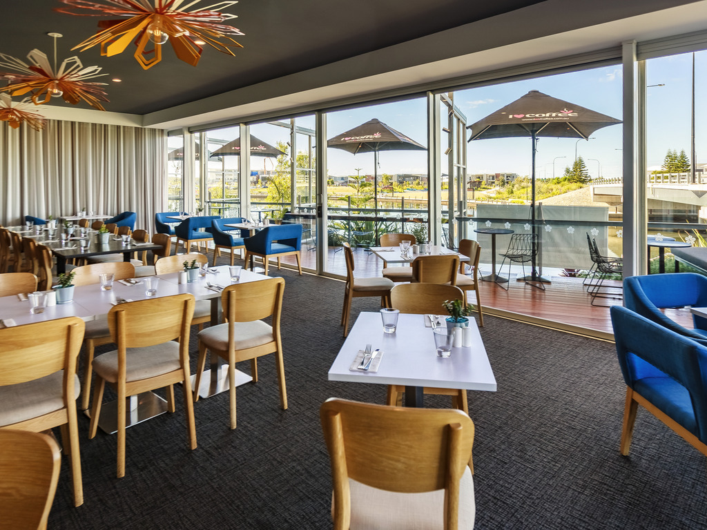 Mercure Sunshine Coast Kawana Waters - Image 4