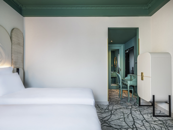 Classic room with two single beds, photo 2