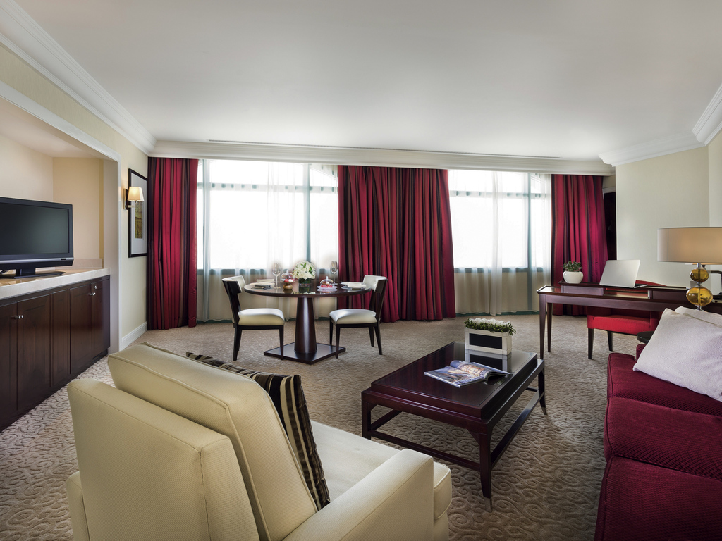 โรงแรม Mövenpick Grand Al Bustan Dubai - Image 4