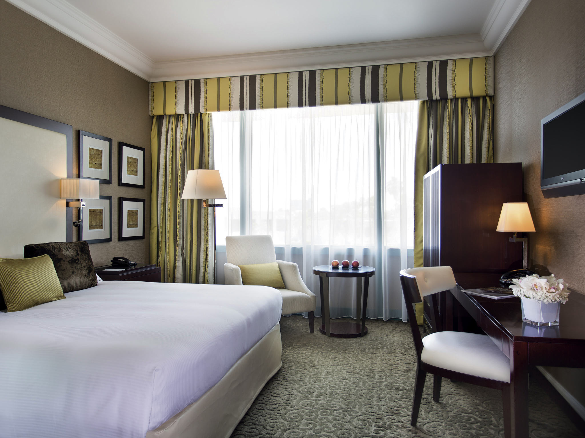 Movenpick resort оаэ. Movenpick Grand al Bustan Dubai 5. Movenpick Grand al Bustan Dubai (Deira, Dubai) 5 *. Mövenpick Grand al Bustan Dubai (ex. Roda al Bustan Hotel). Roda al Bustan Dubai Airport.