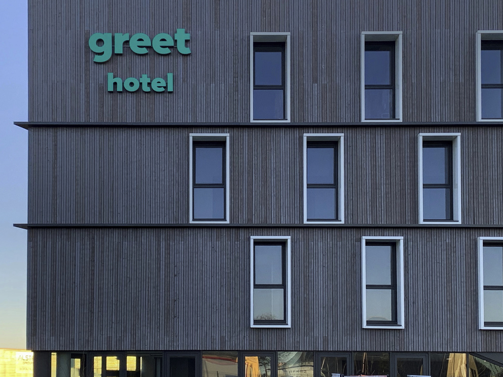 greet Hotel Rennes Pacé