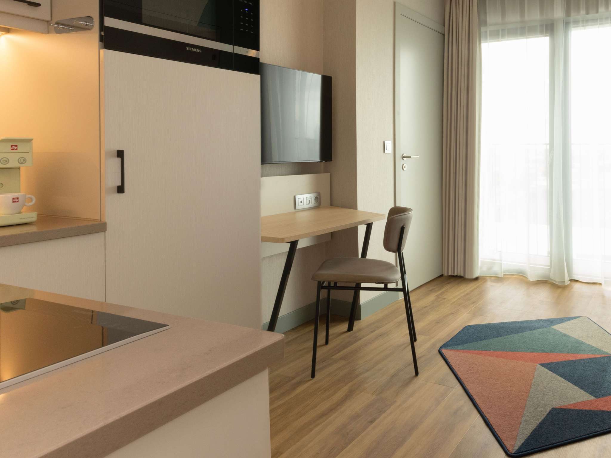 Central Antwerp aparthotel with fully equipped kitchens for short and ...