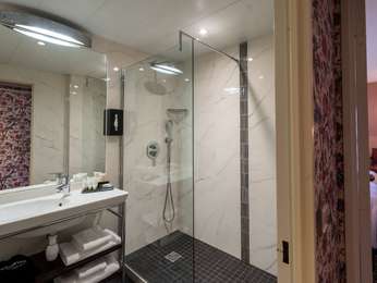 Classic Room, double bed or twin beds, courtyard view, photo 4
