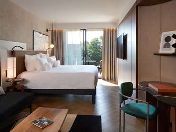 EXECUTIVE ROOM ARTIST'S STUDIO, 1 king-size bed, 1 sofa bed, balcony