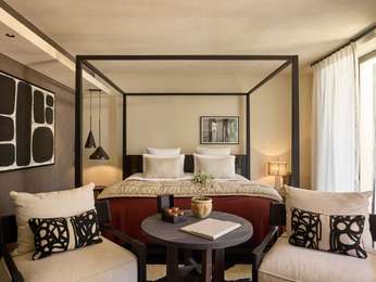 Junior Suite with balcony, pool view - 1 king size bed