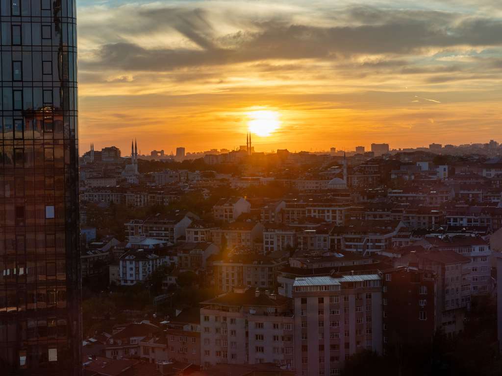 Novotel Istanbul Bomonti - Image 4