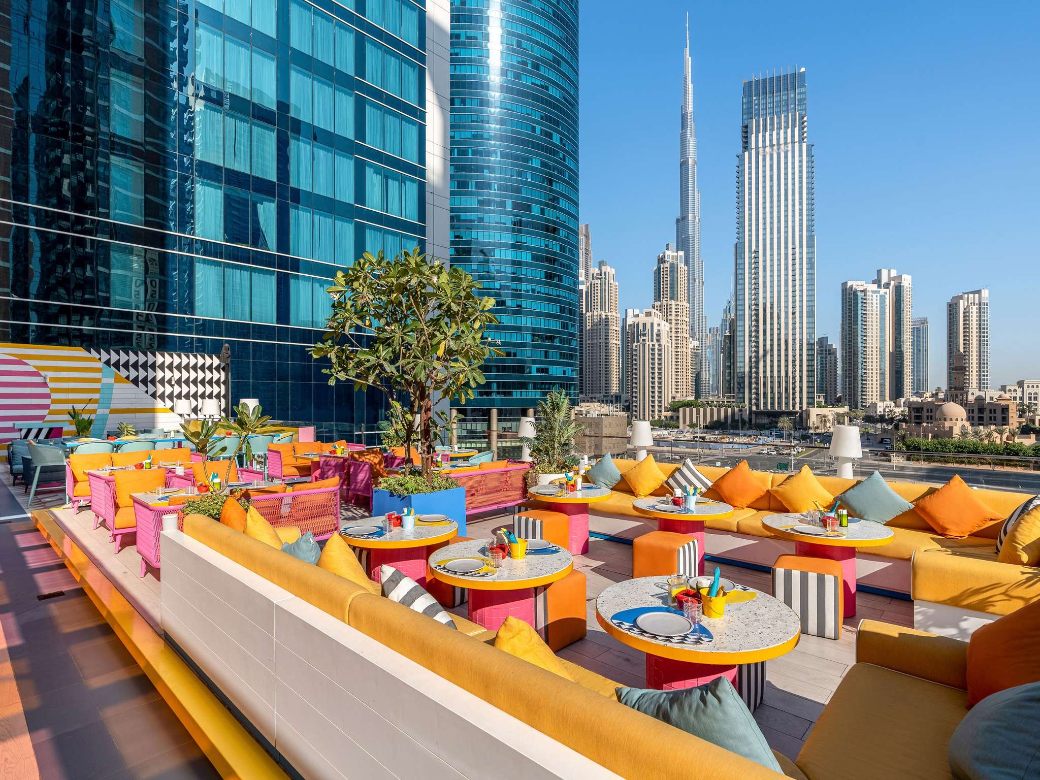 Pullman Dubai Downtown view of Burj Khalifa and close to Dubai Mall