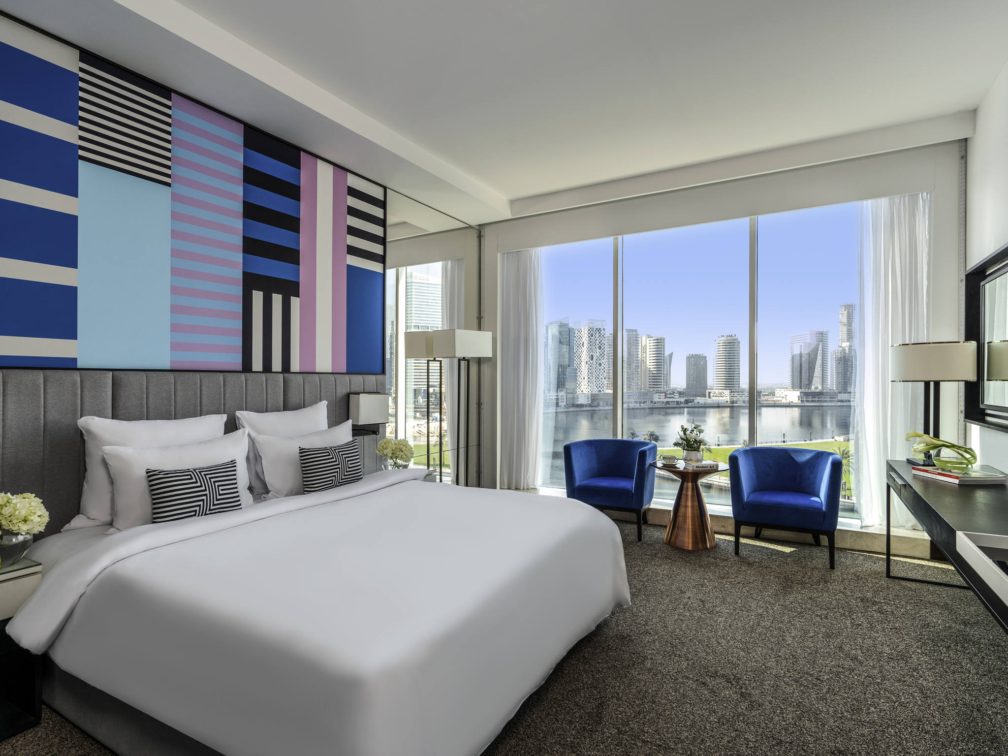 Pullman downtown. Дубай отель pullman. отель pullman dubai downtown. ramada by wyndham downtown dubai. pullman dubai downtown.