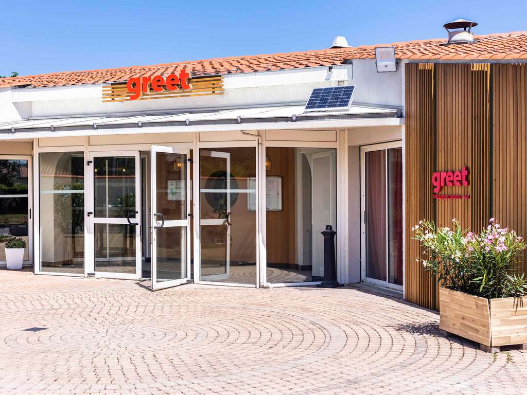 greet Hotel Castres Saix - Image 2