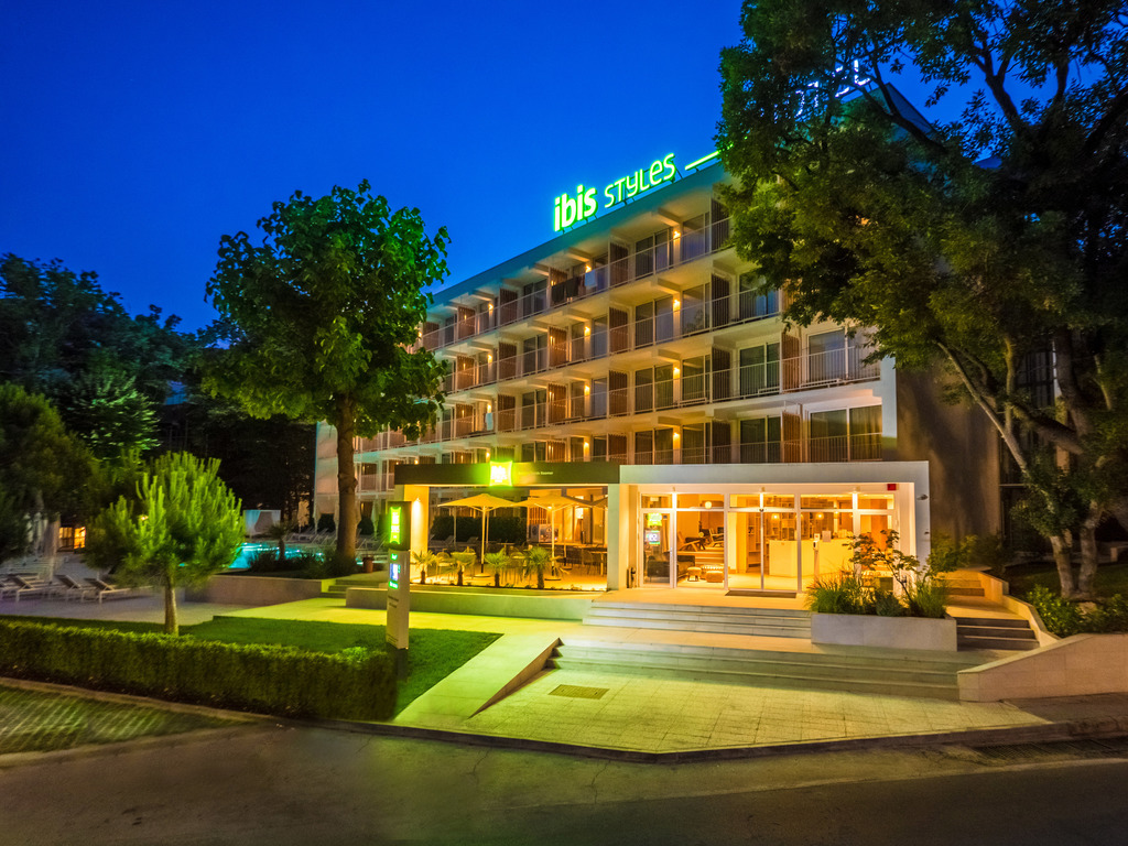 Hôtel ibis Styles Golden Sands Roomer - Image 2