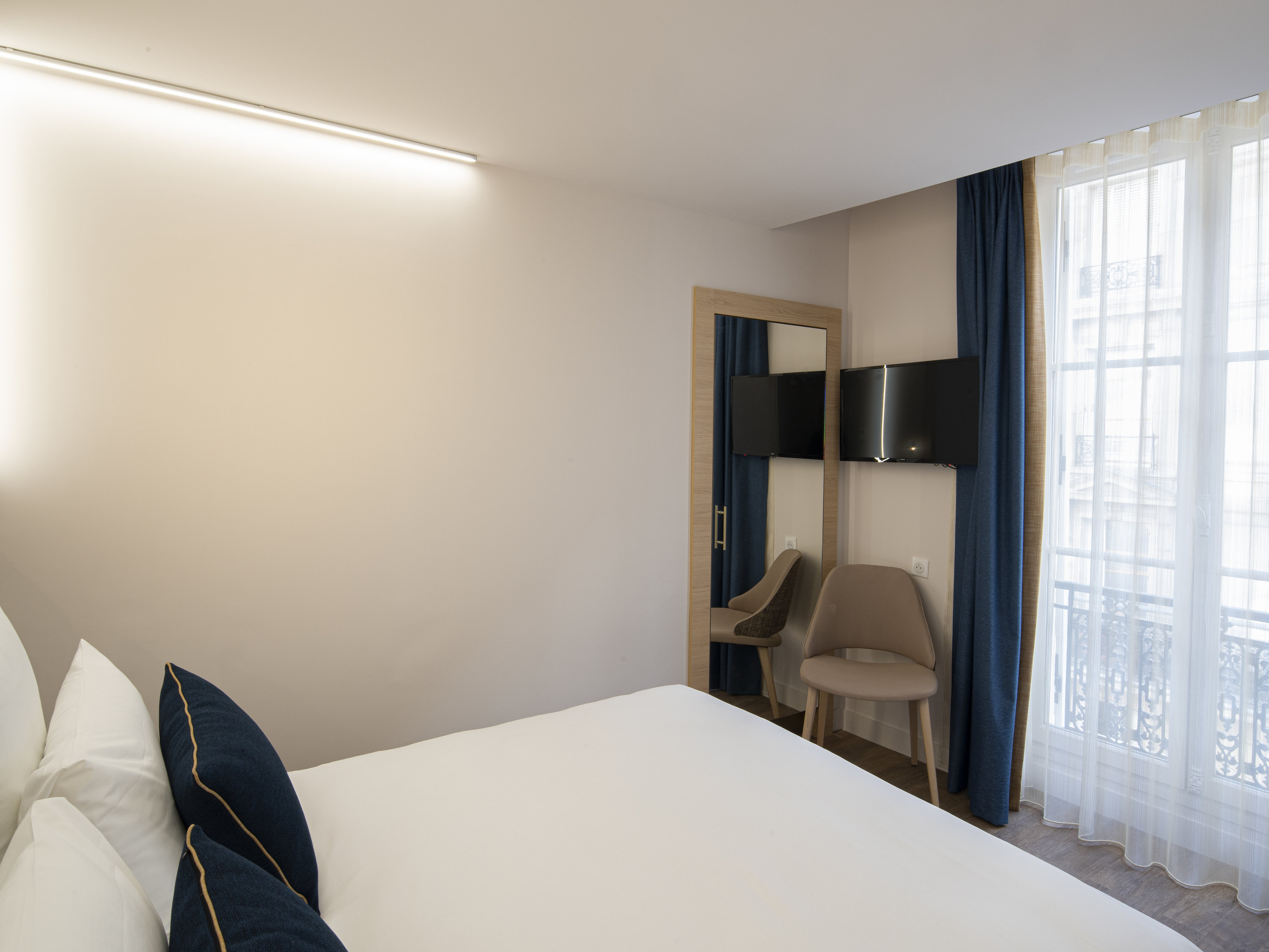 Chambre classique avec un lit double — photo 1