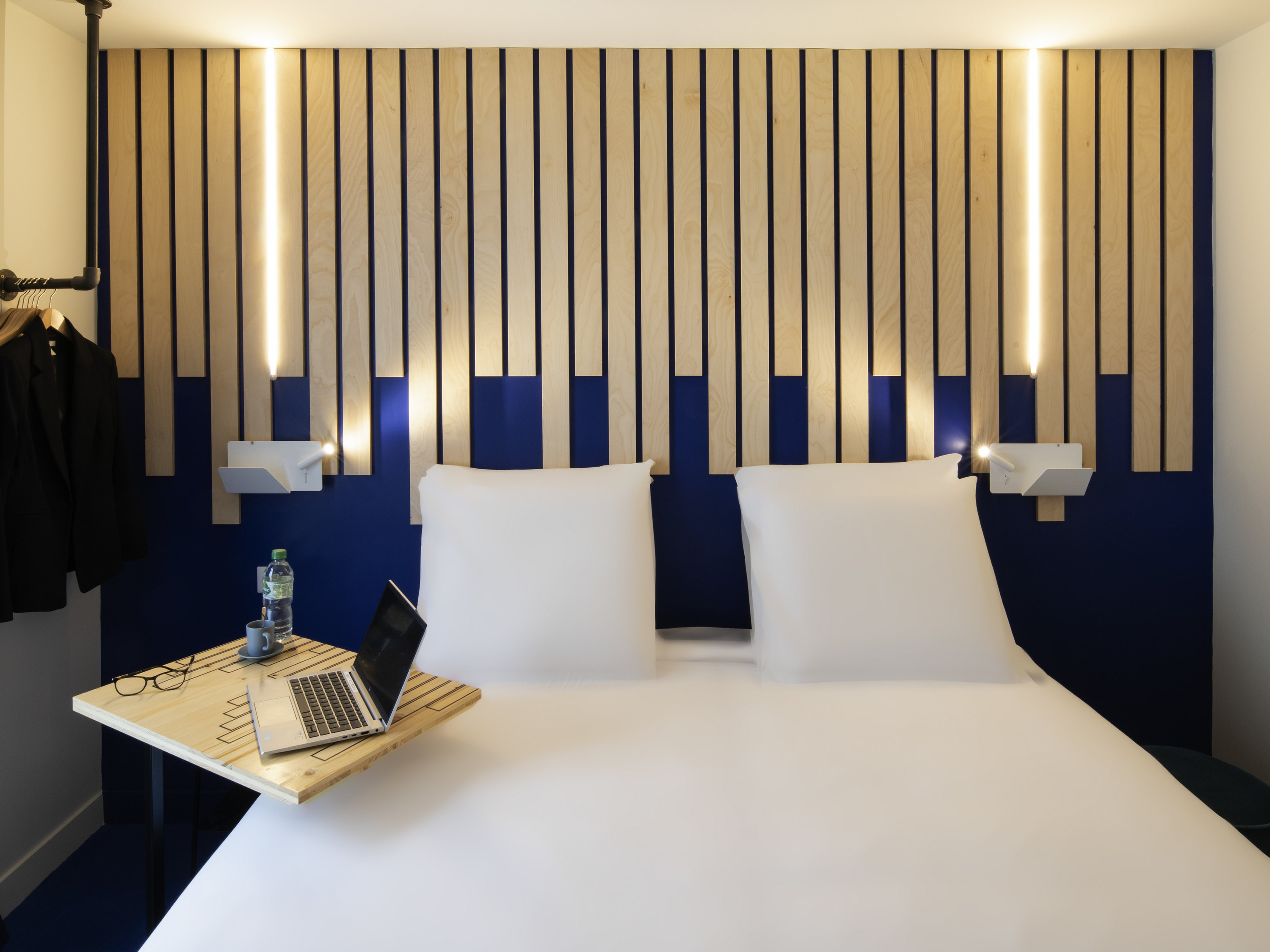 Chambre standard pour une personne avec  un grand lit — photo 1