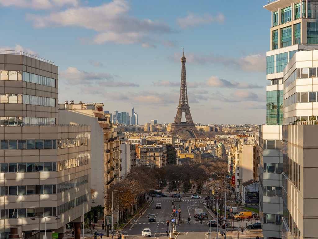 HOTEL PARIS GARE MONTPARNASSE TGV (future Mercure)