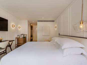 Superior Room with 1 king size bed or twin beds, photo 1